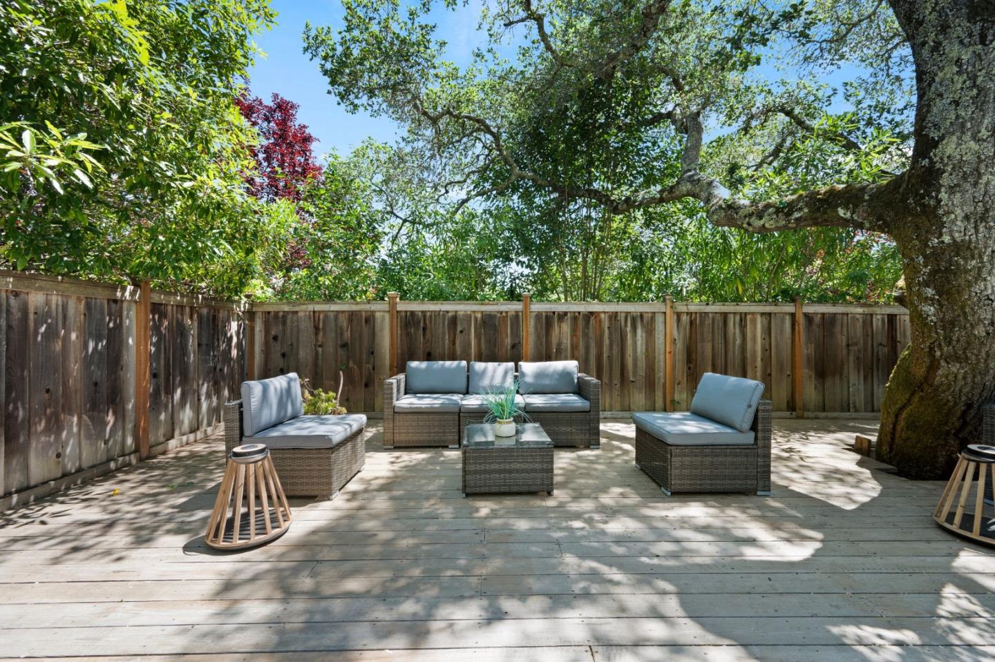 220 Robin Road Hillsborough, CA 94010 - Photo 24 of 39