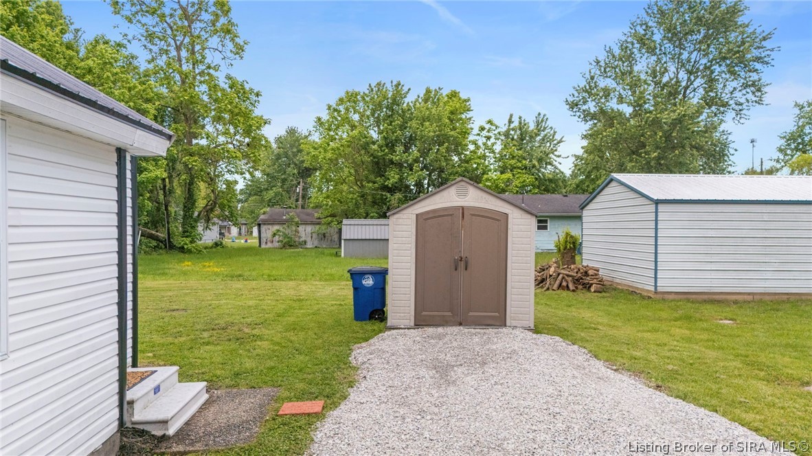 143 Rural Street Austin, IN 47102 - Photo 4 of 20