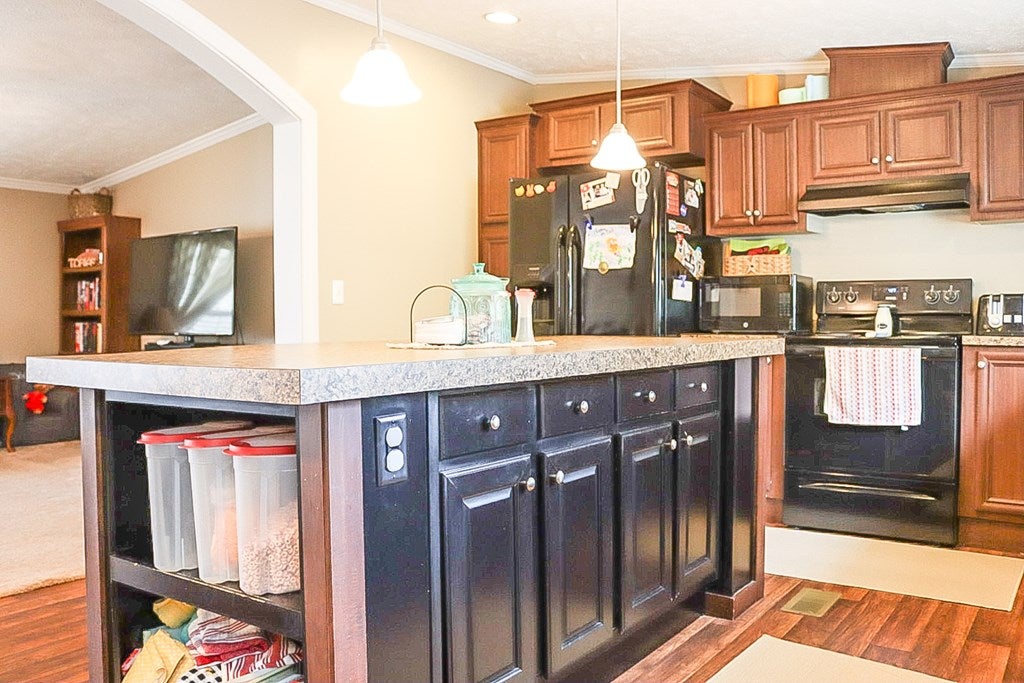 1193 Peeled Poplar Road Grundy, VA 24614 - Photo 29 of 62 Gallery Image 29