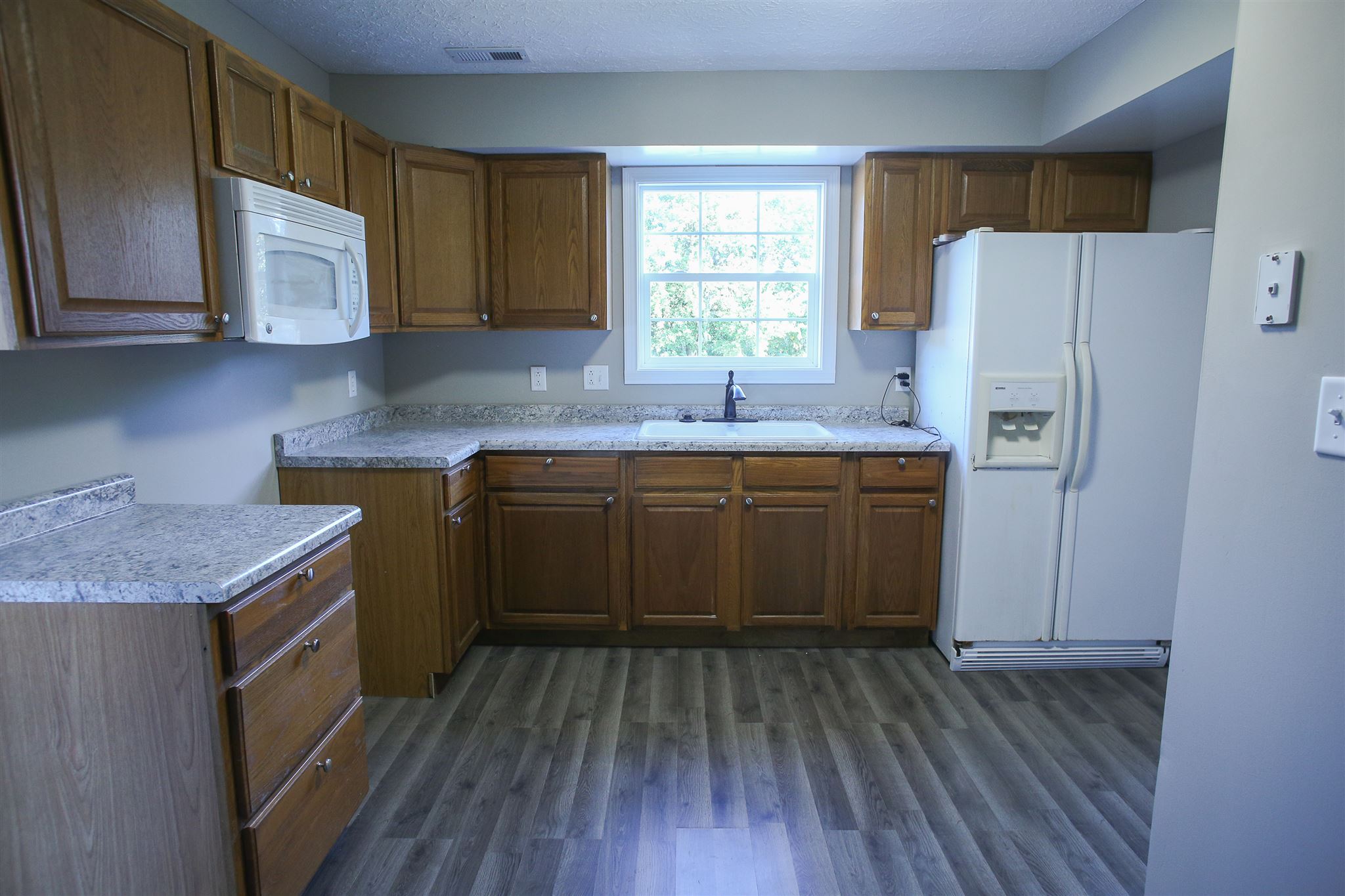 12101 Deerfield Loop Delphi, IN 46923 - Photo 11 of 33 Gallery Image 11