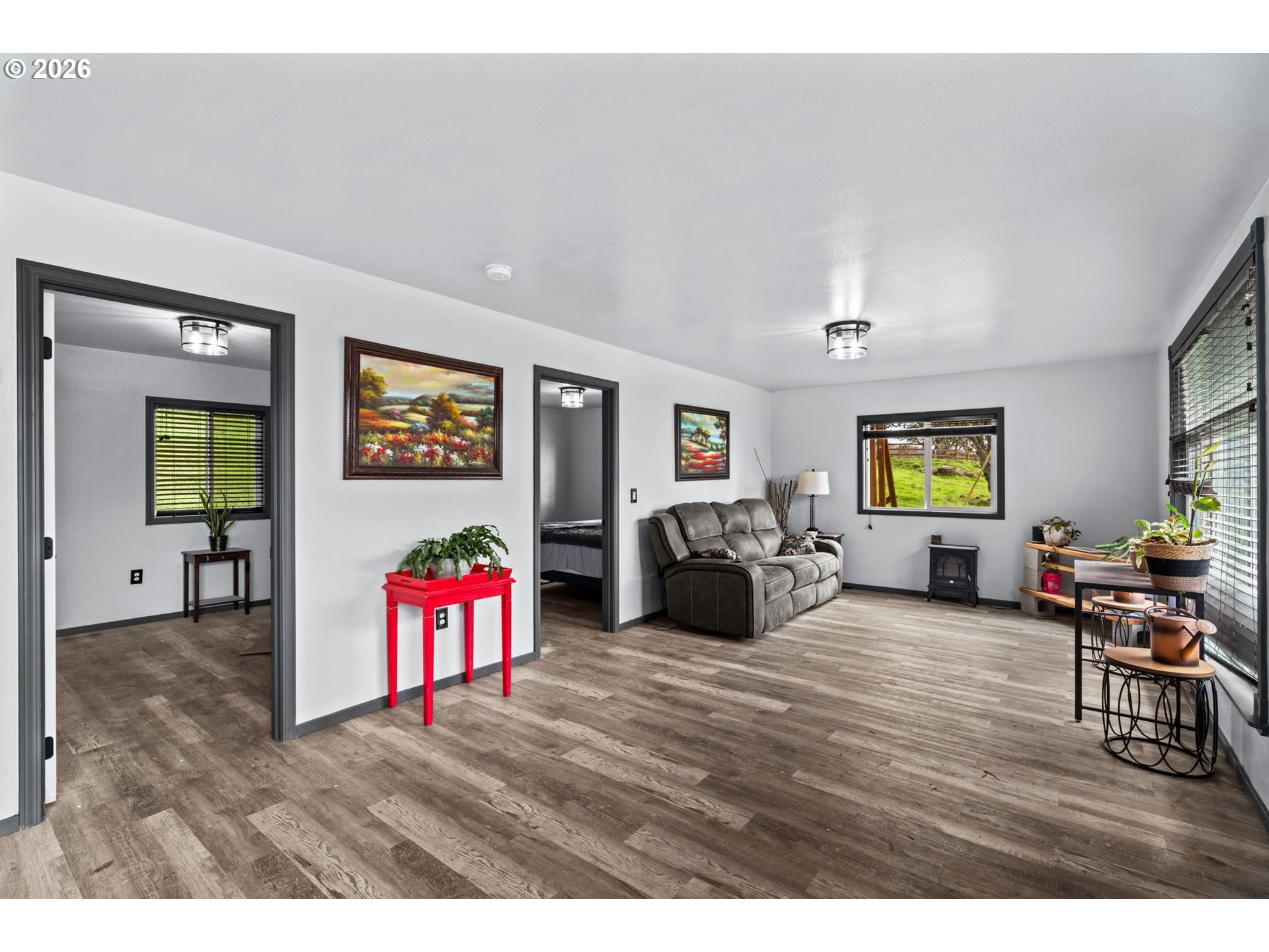 93313 Westpoint Road Harrisburg, OR 97446 - Photo 5 of 28 Gallery Image 5
