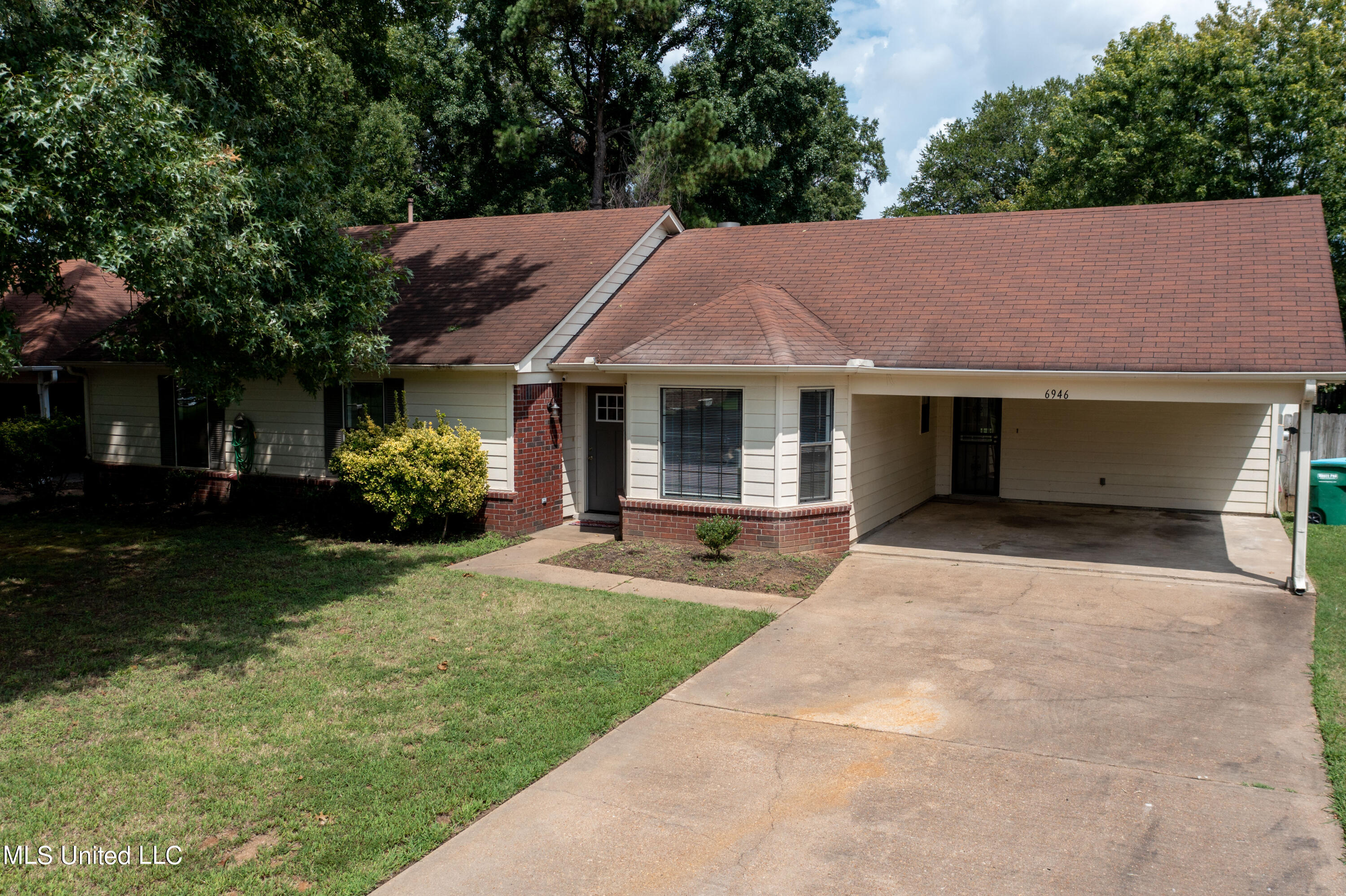 6946 River Birch Road Walls, MS 38680 - Photo 2 of 21 front