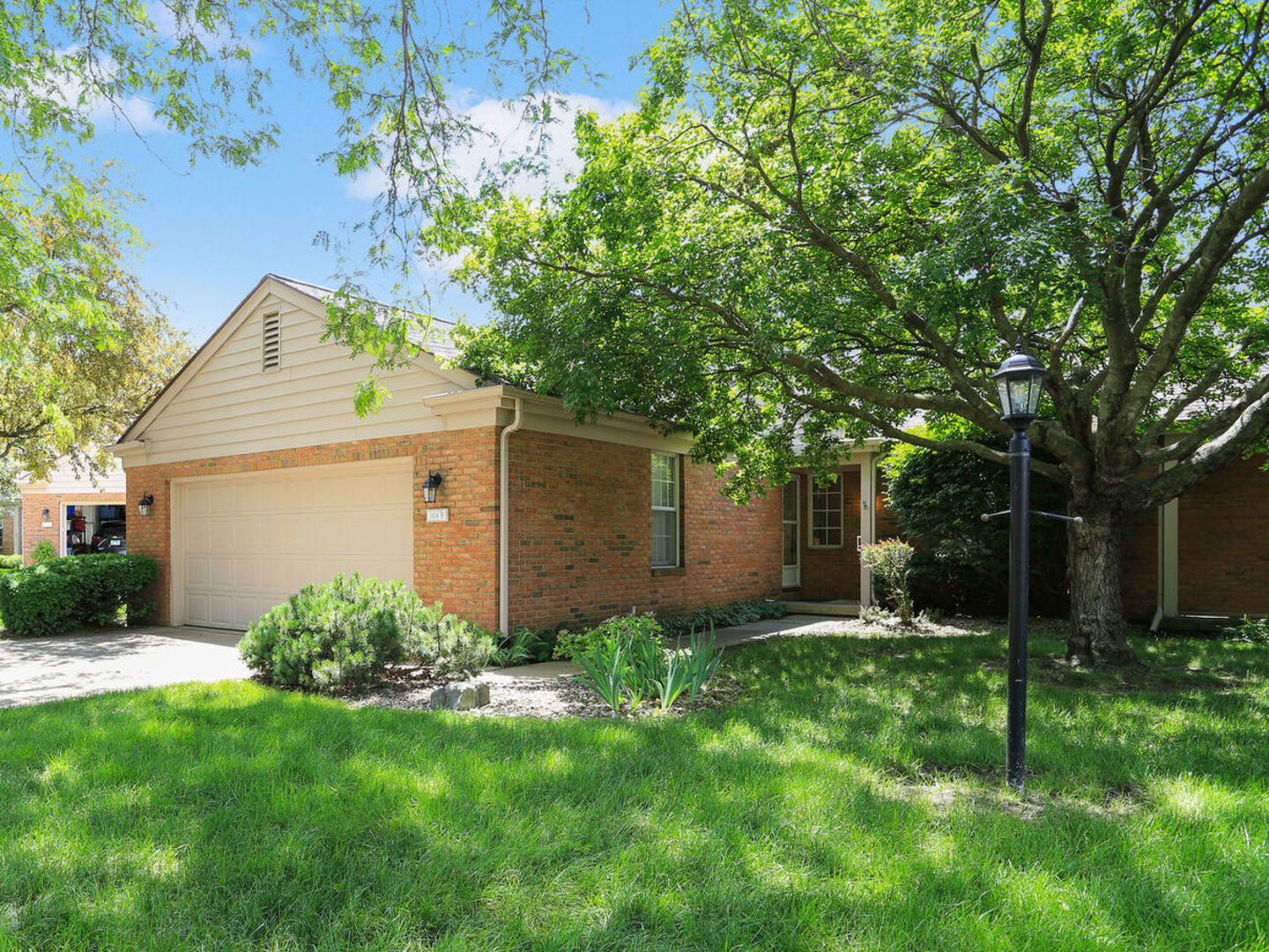1414 Old Farm Road, Unit B Champaign, IL 61821 - Photo 1 of 30 Gallery Image 1