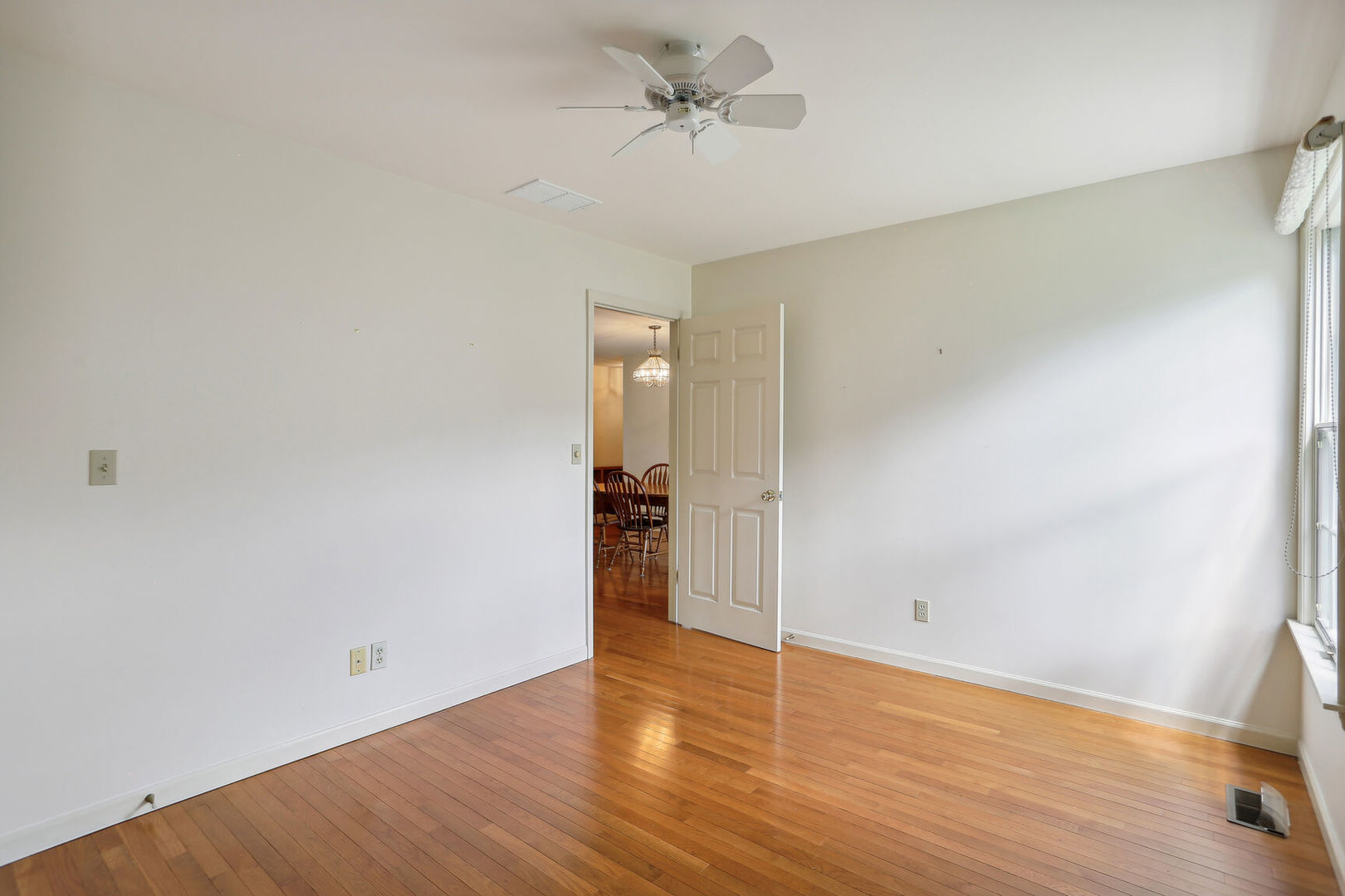 1414 Old Farm Road, Unit B Champaign, IL 61821 - Photo 13 of 30 Gallery Image 13