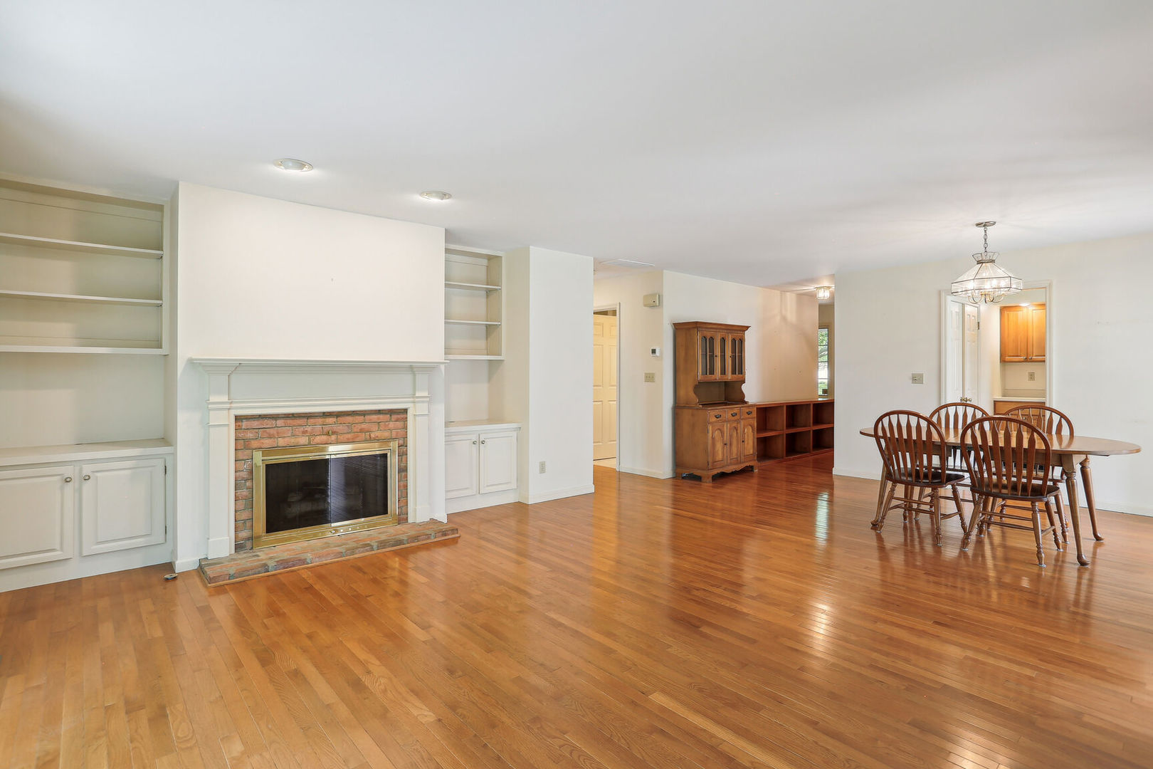 1414 Old Farm Road, Unit B Champaign, IL 61821 - Photo 3 of 30 Gallery Image 3