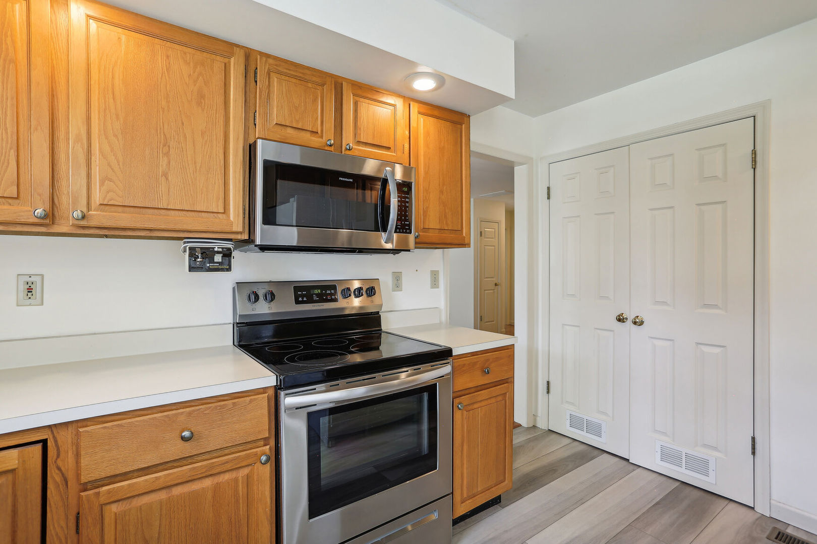 1414 Old Farm Road, Unit B Champaign, IL 61821 - Photo 9 of 30 Gallery Image 9