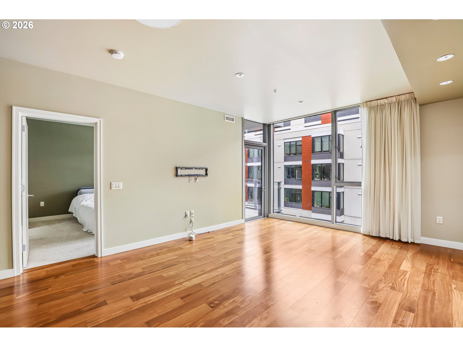 841 Southwest Gaines Street, Unit 335 Portland, OR 97239 - Photo 12 of 35