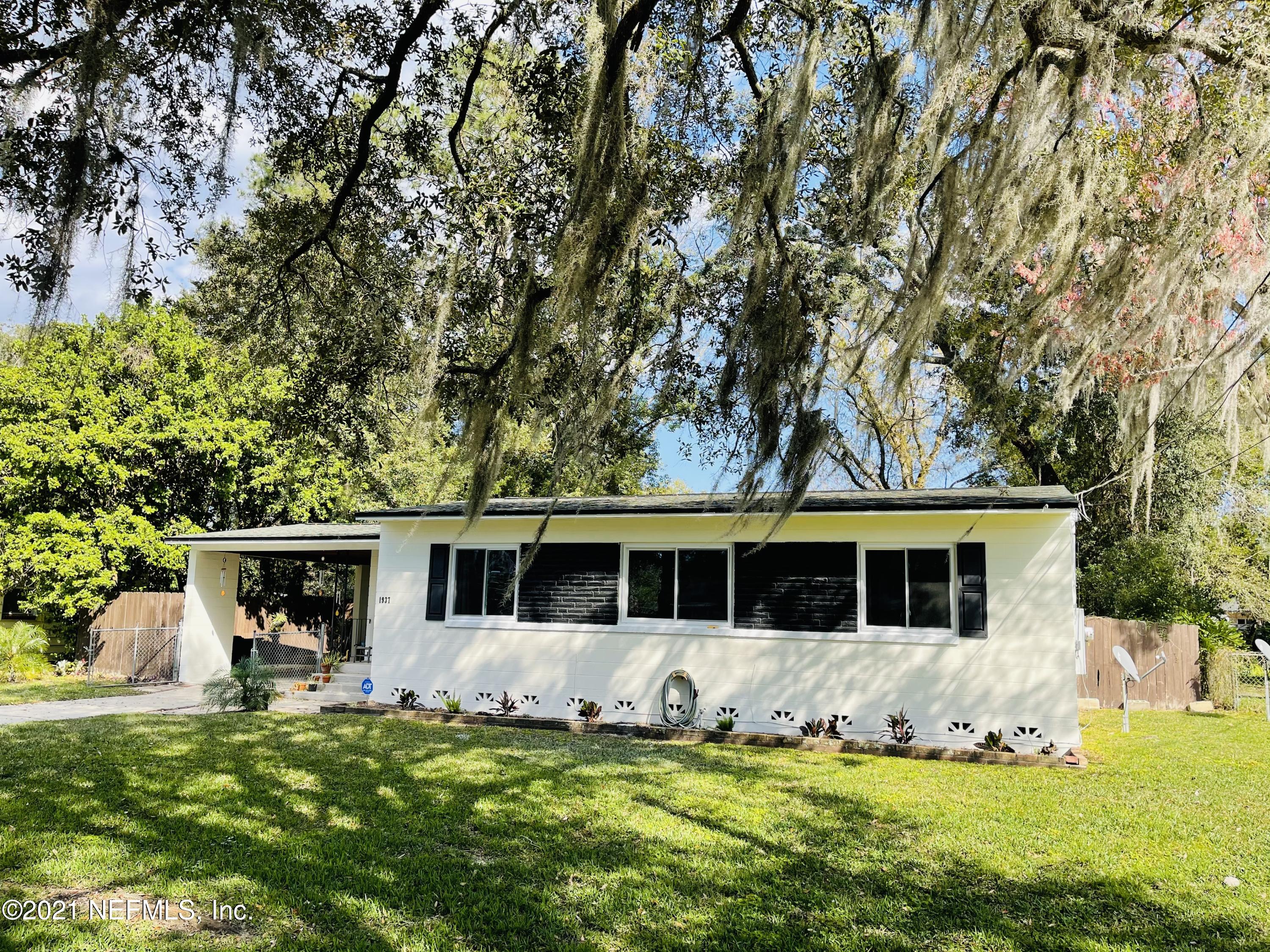 1937 Ryar Road Jacksonville, FL 32216 - Photo 4 of 40 1CFA4BD8-CEA1-485E-94CC-3A816E9151FB