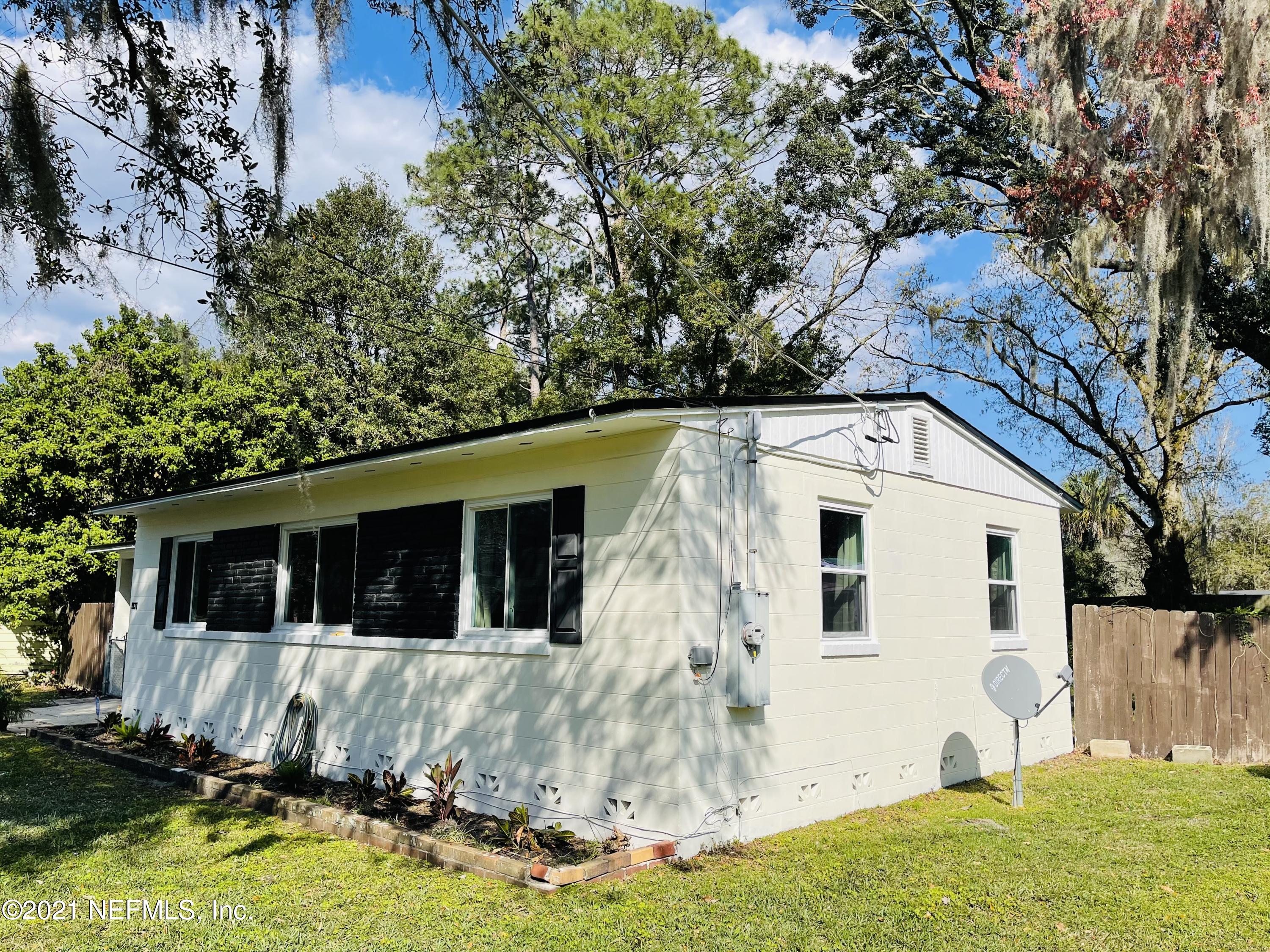 1937 Ryar Road Jacksonville, FL 32216 - Photo 5 of 40 EE0E20EA-5680-4D19-B60C-9D130FEC930A