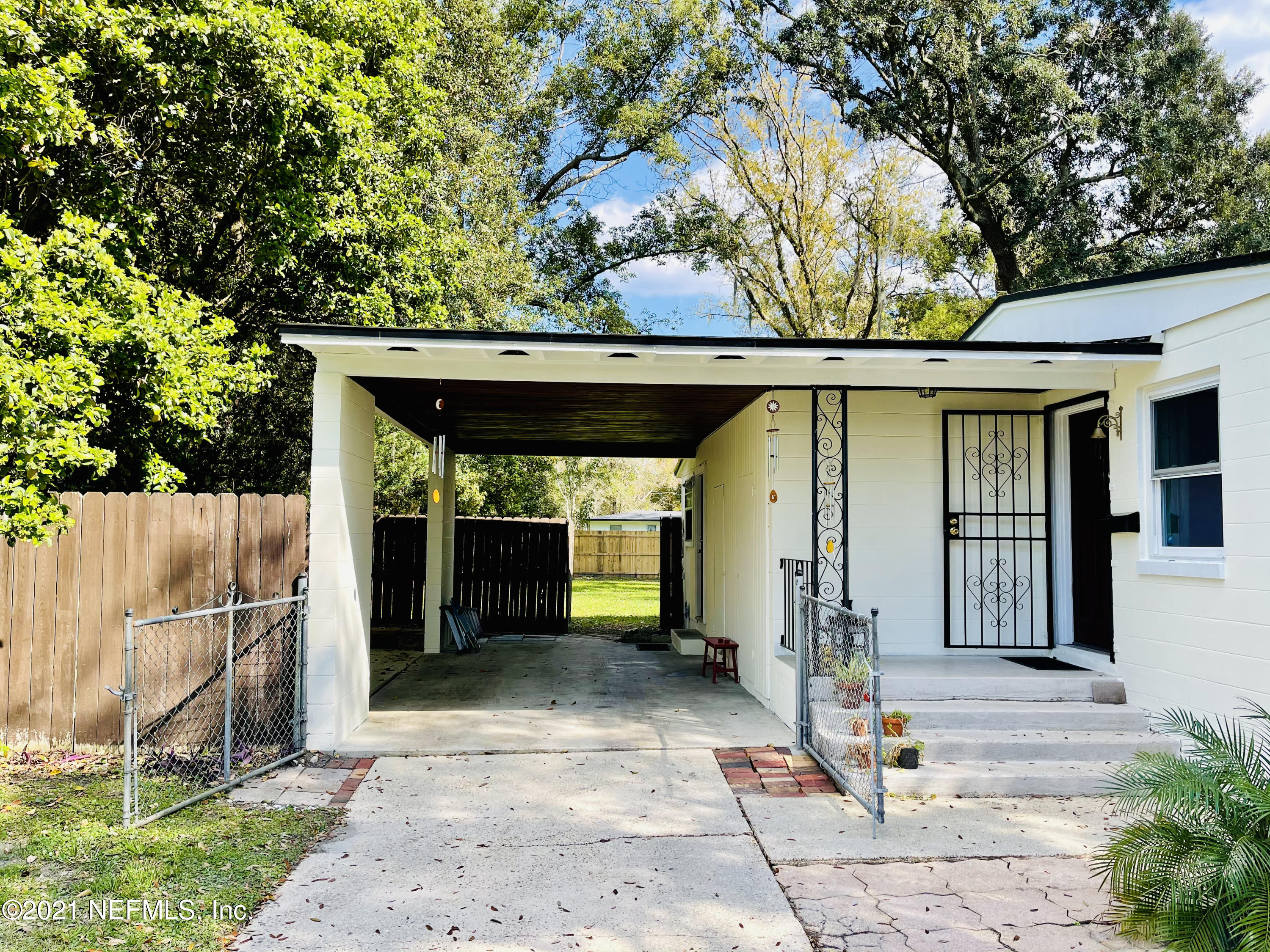 1937 Ryar Road Jacksonville, FL 32216 - Photo 6 of 40 C6694D4A-B6DD-4EBC-A89C-1C621C4E3B7A