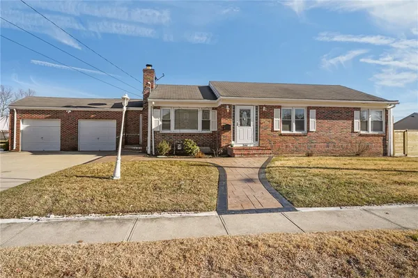 $580,000 | 366 Woodbine Street, Cranston, RI 02910