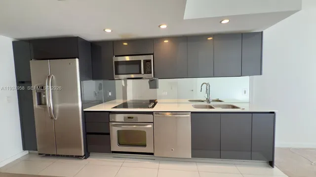 $2,350 | 31 Southeast 6th Street, Unit 503, Miami, FL 33131