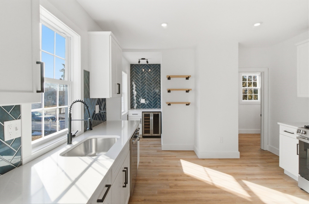 173 Kingsley Road Hull, MA 02045 - Photo 9 of 42