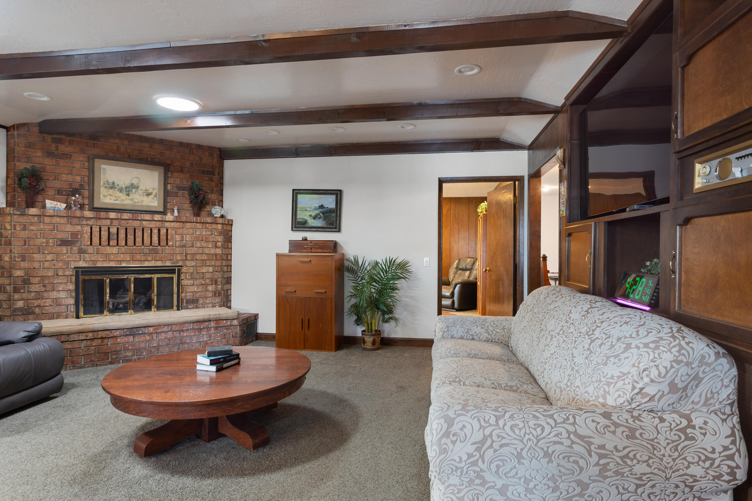 3605 Tamarack Drive Redding, CA 96003 - Photo 16 of 35 Interior05