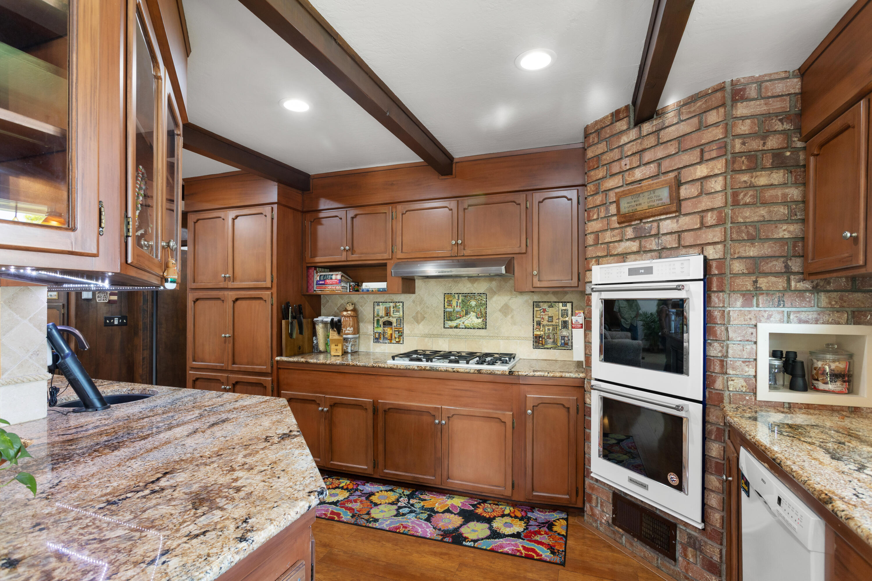 3605 Tamarack Drive Redding, CA 96003 - Photo 19 of 35 Interior08