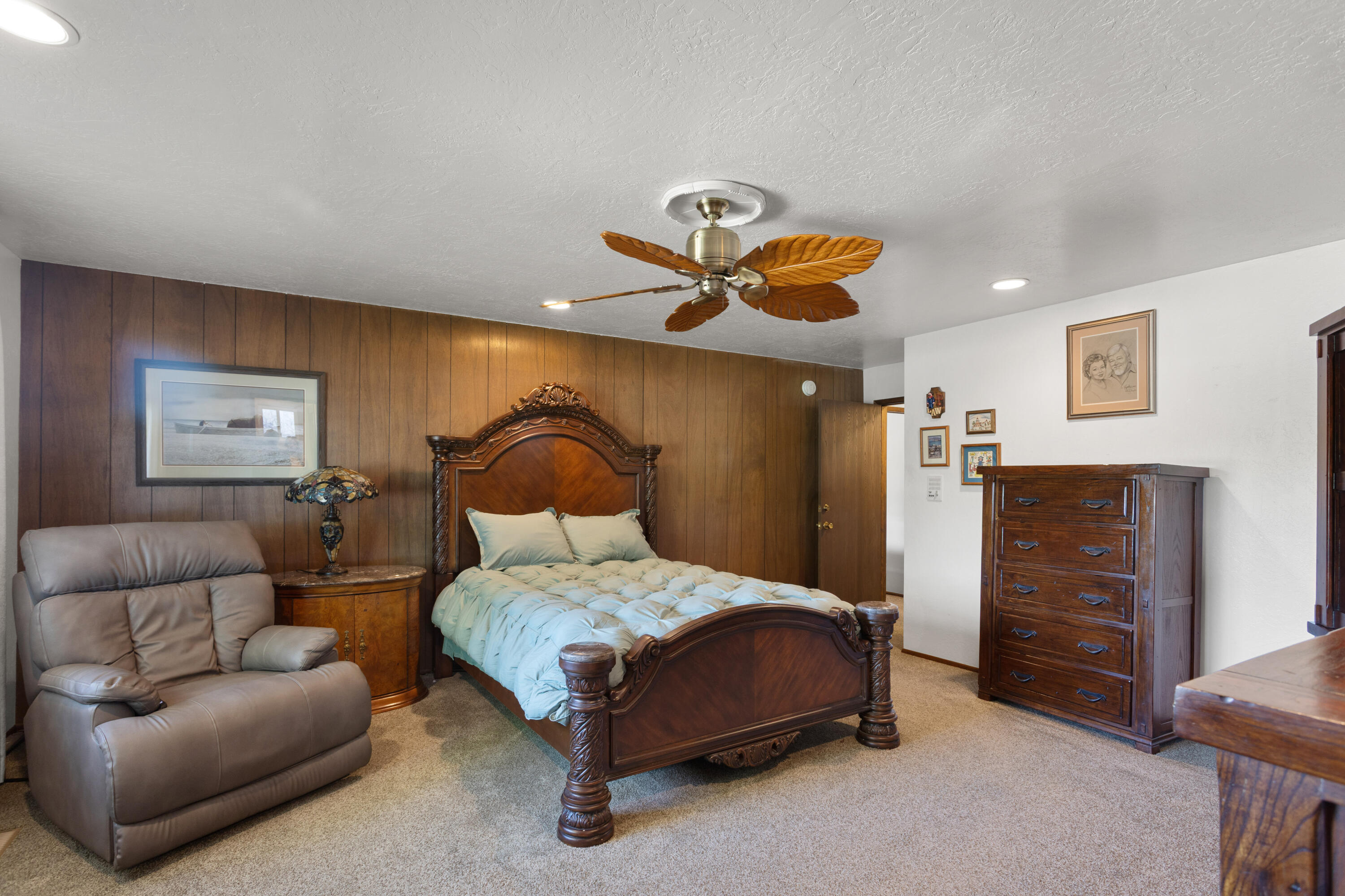 3605 Tamarack Drive Redding, CA 96003 - Photo 24 of 35 Interior14
