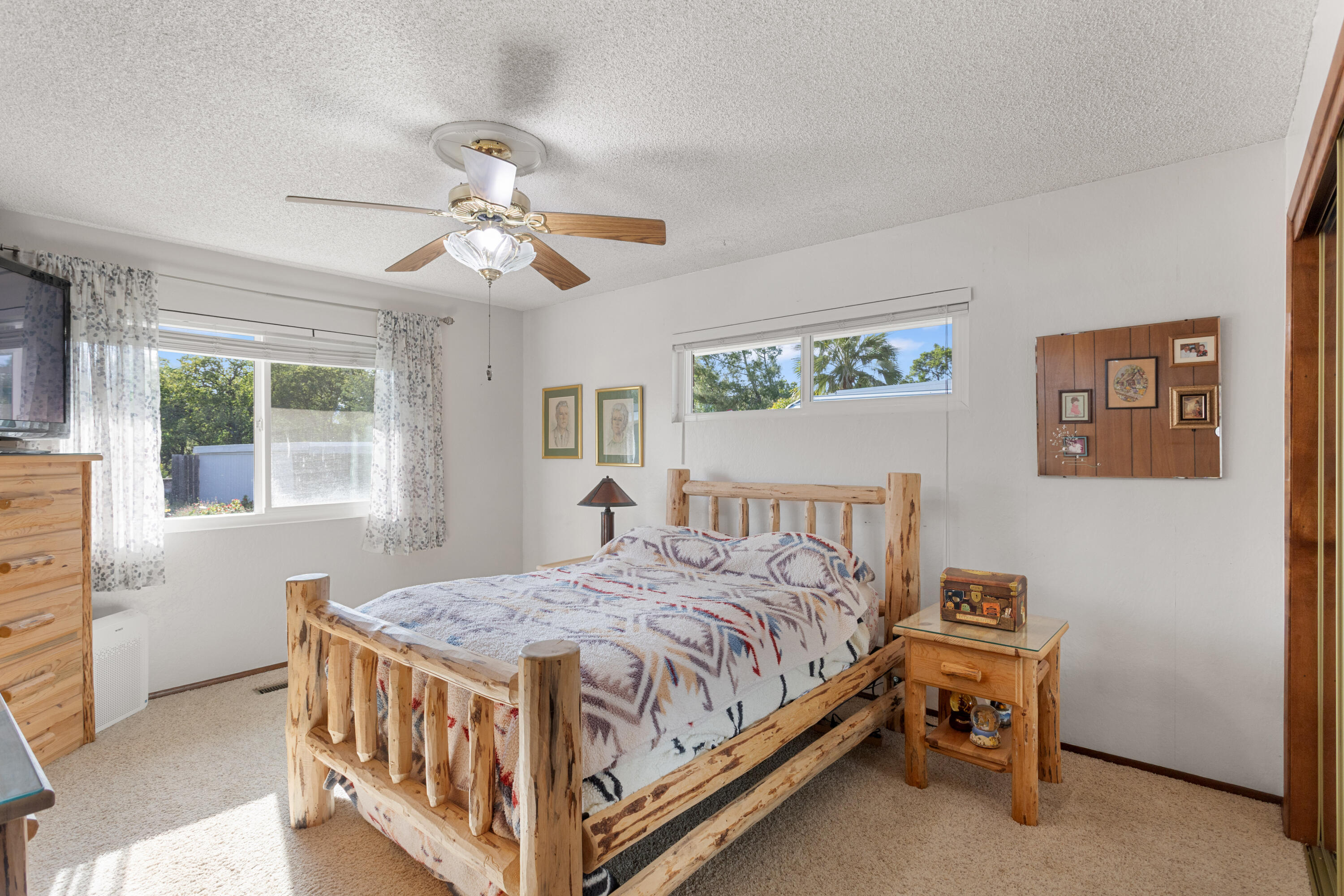 3605 Tamarack Drive Redding, CA 96003 - Photo 31 of 35 Interior18