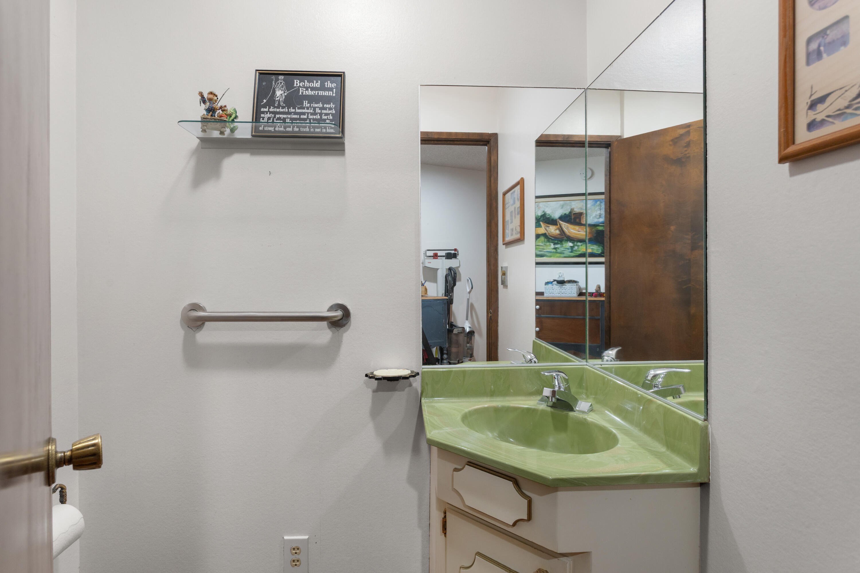 3605 Tamarack Drive Redding, CA 96003 - Photo 34 of 35 Interior12