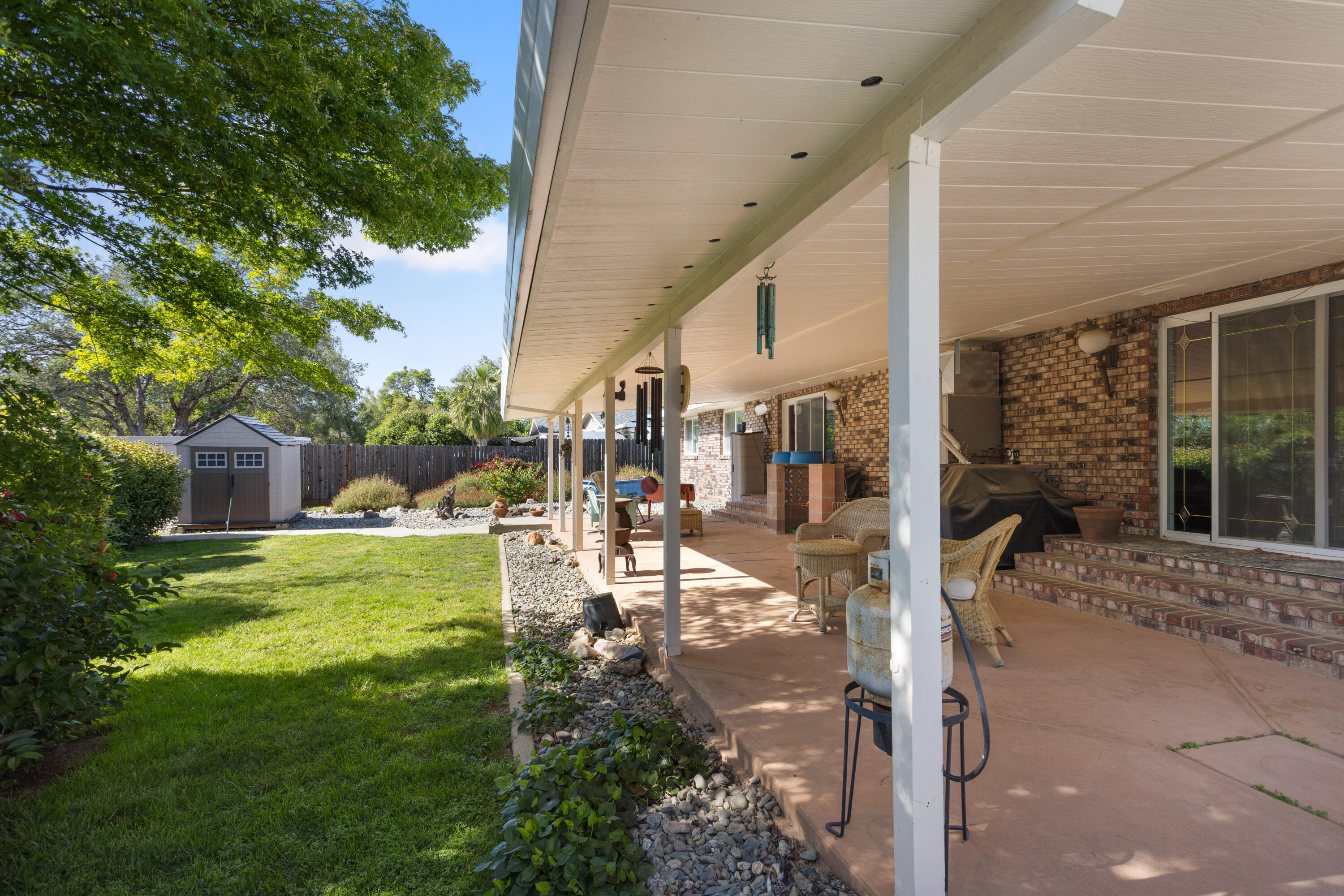 3605 Tamarack Drive Redding, CA 96003 - Photo 6 of 35 Exterior06