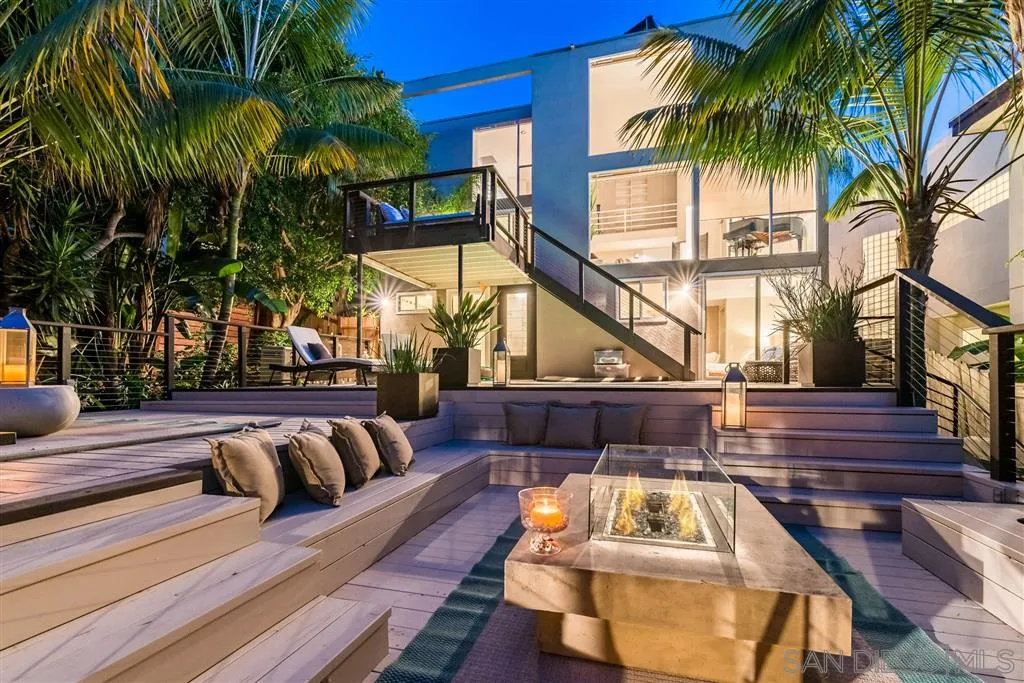 2134 Cordero Road Del Mar, CA 92014 - Photo 1 of 25