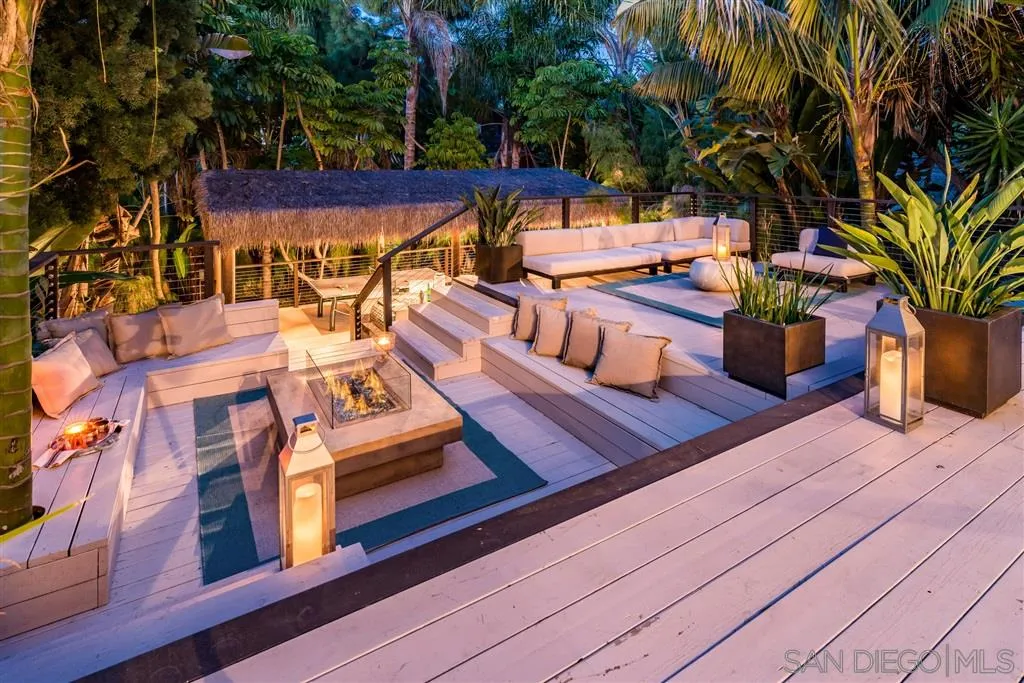 2134 Cordero Road Del Mar, CA 92014 - Photo 17 of 25 a view of a terrace with sitting area
