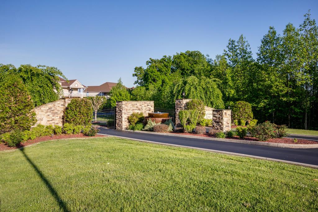 7100 Dale Ridge Road, Unit C2 Lancaster, TN 38569 - Photo 21 of 24 a view of a street with houses