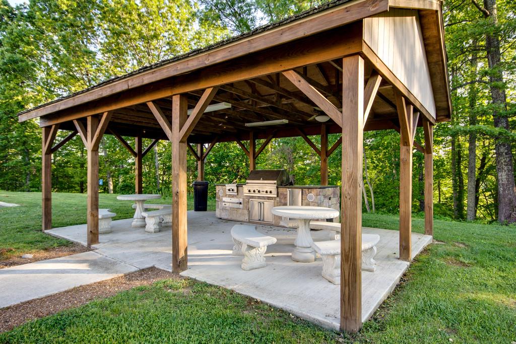 7100 Dale Ridge Road, Unit C2 Lancaster, TN 38569 - Photo 23 of 24 a view of a patio with a big yard