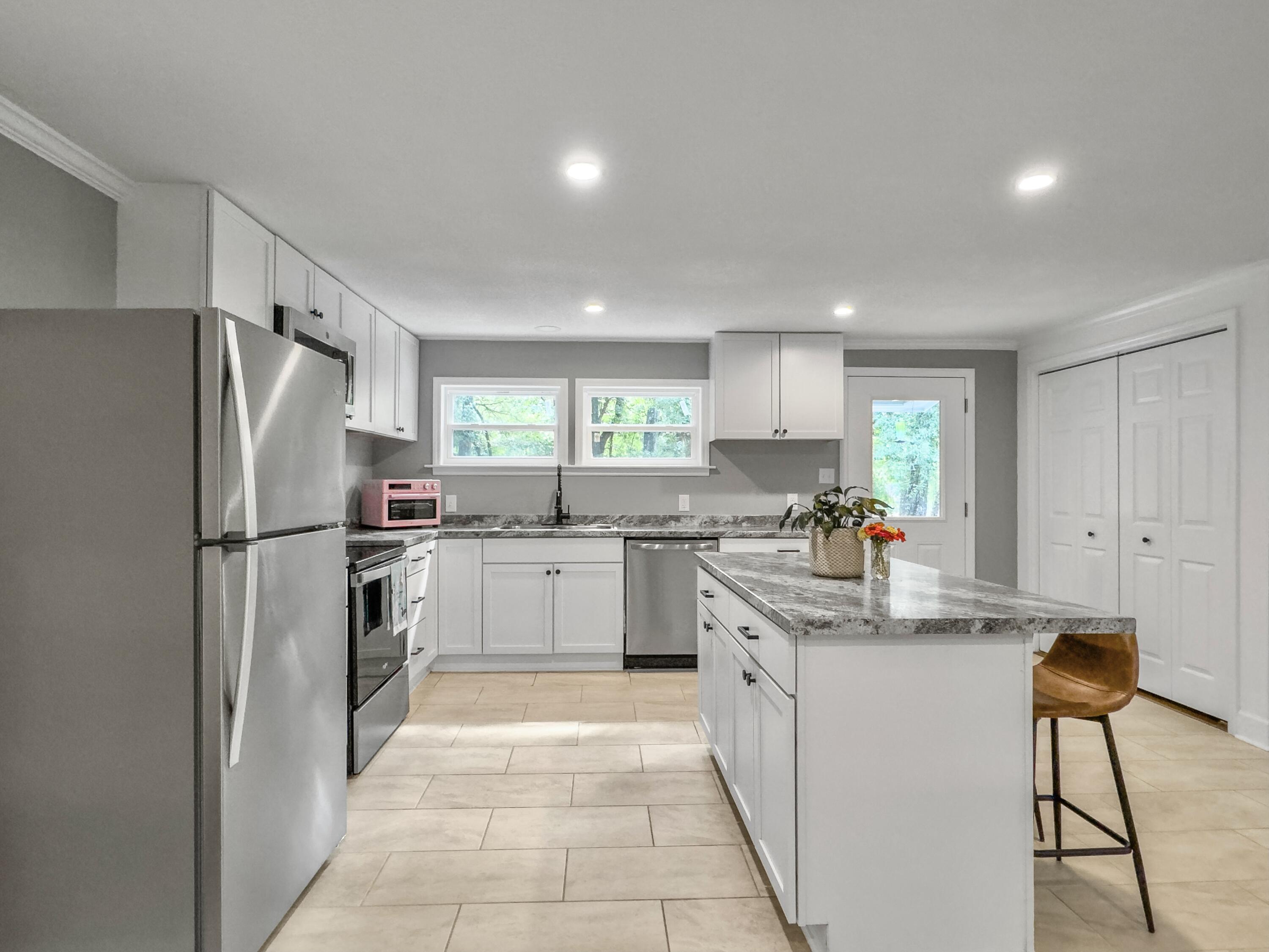 107 Hiers Corner Road Walterboro, SC 29488 - Photo 11 of 39 kitchen