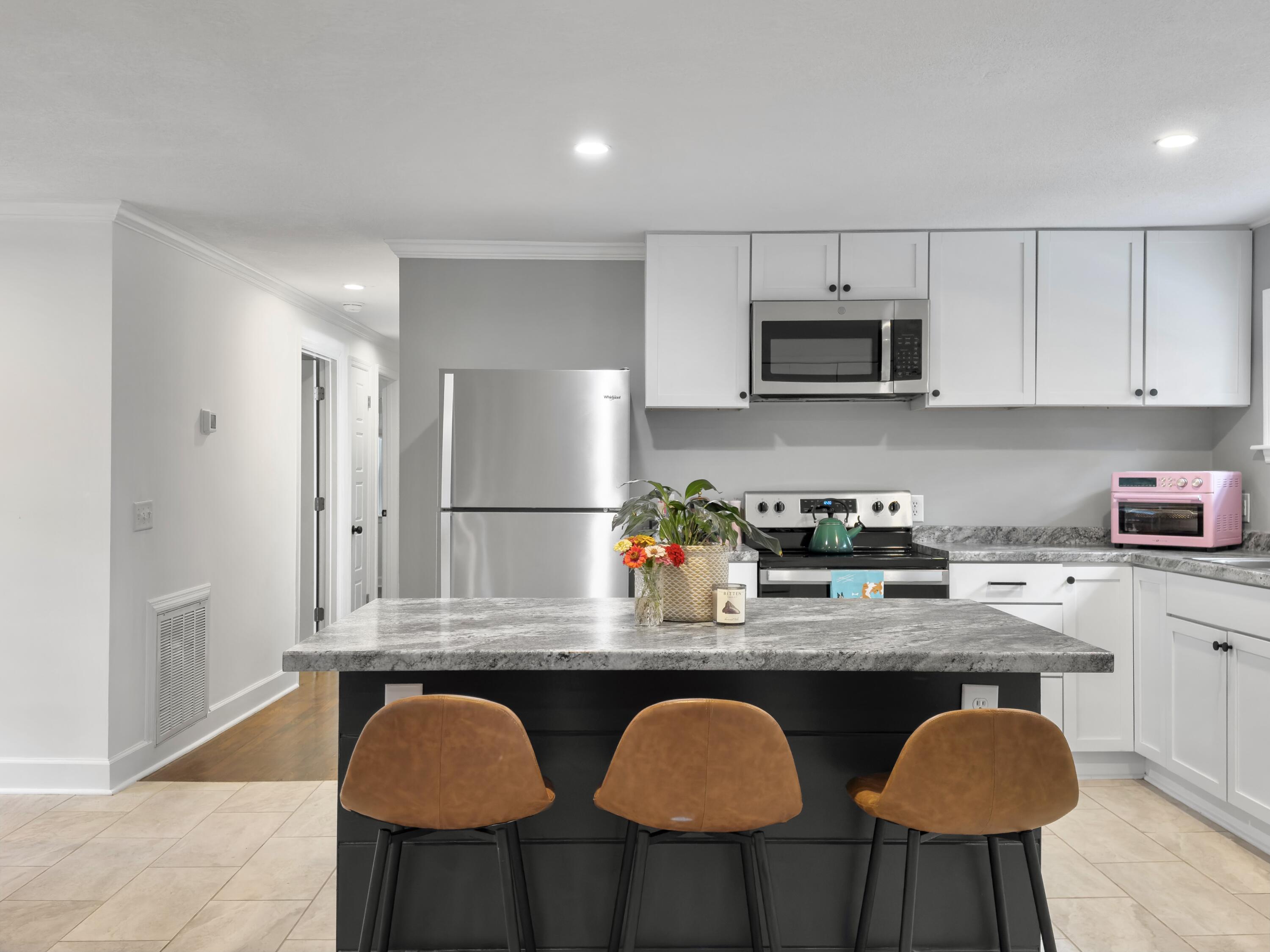 107 Hiers Corner Road Walterboro, SC 29488 - Photo 12 of 39 kitchen