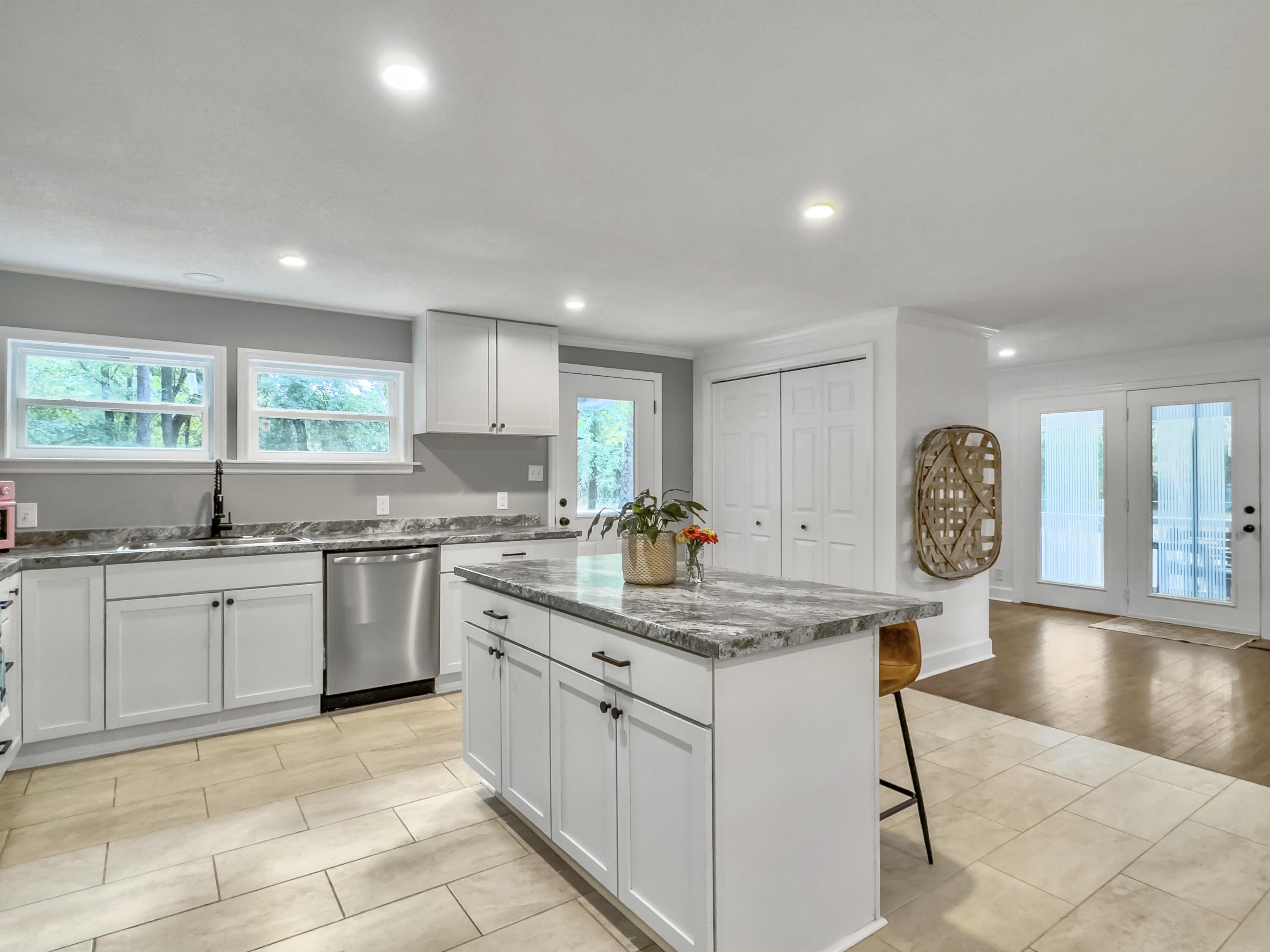 107 Hiers Corner Road Walterboro, SC 29488 - Photo 15 of 39 kitchen