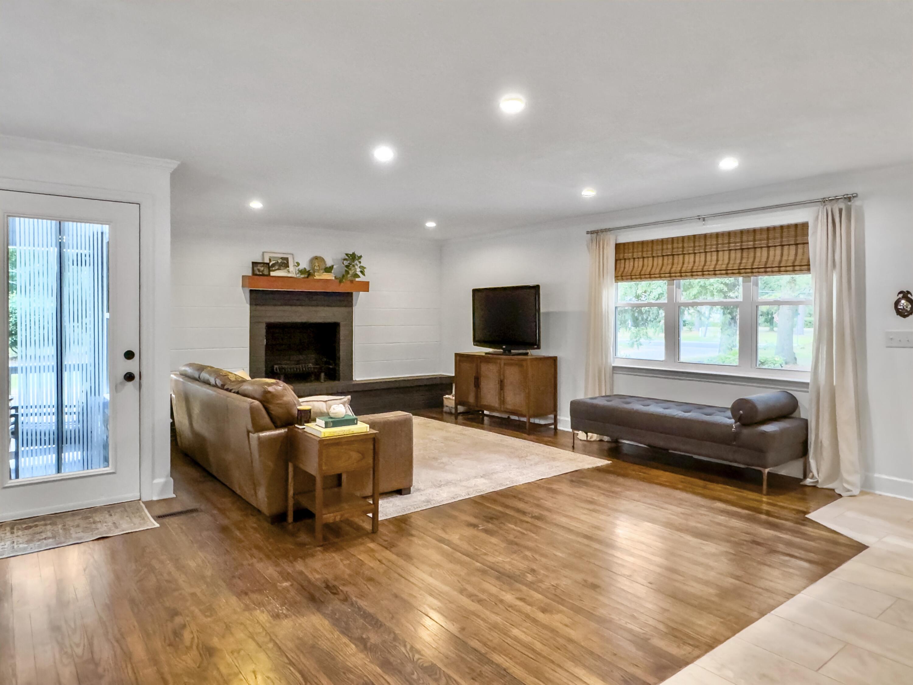 107 Hiers Corner Road Walterboro, SC 29488 - Photo 19 of 39 living
