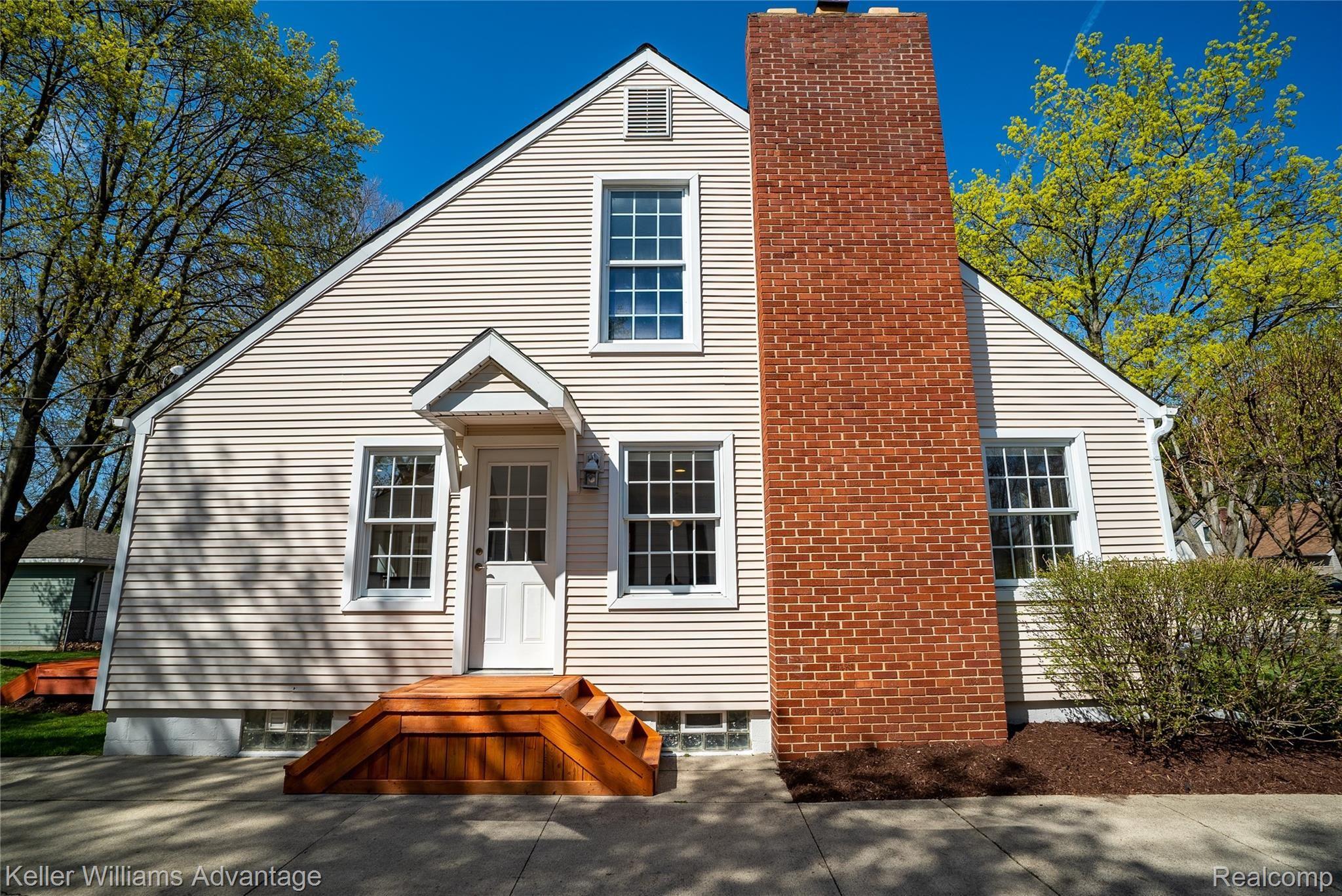 336 Maywood Avenue Rochester, MI 48307 - Photo 42 of 44 MaywoodAve_336_Side 2.jpg