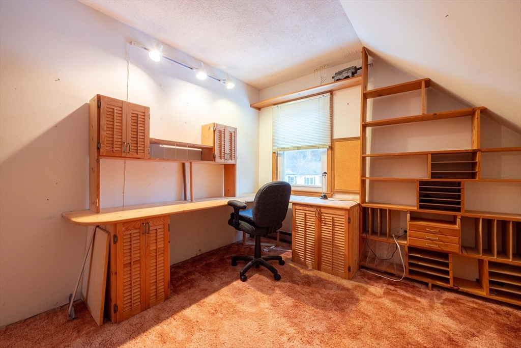 2 Dwight Circle Amherst, MA 01002 - Photo 17 of 28