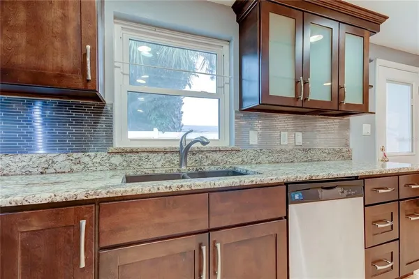 $2,500 | 2925 West Tyson Avenue, Tampa, FL 33611