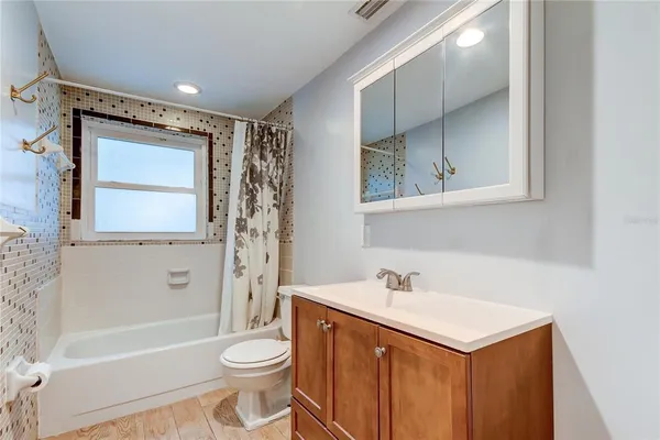 $2,500 | 2925 West Tyson Avenue, Tampa, FL 33611