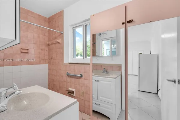 $1,500 | 201 Southwest 51st Court, Unit 3, Miami, FL 33134