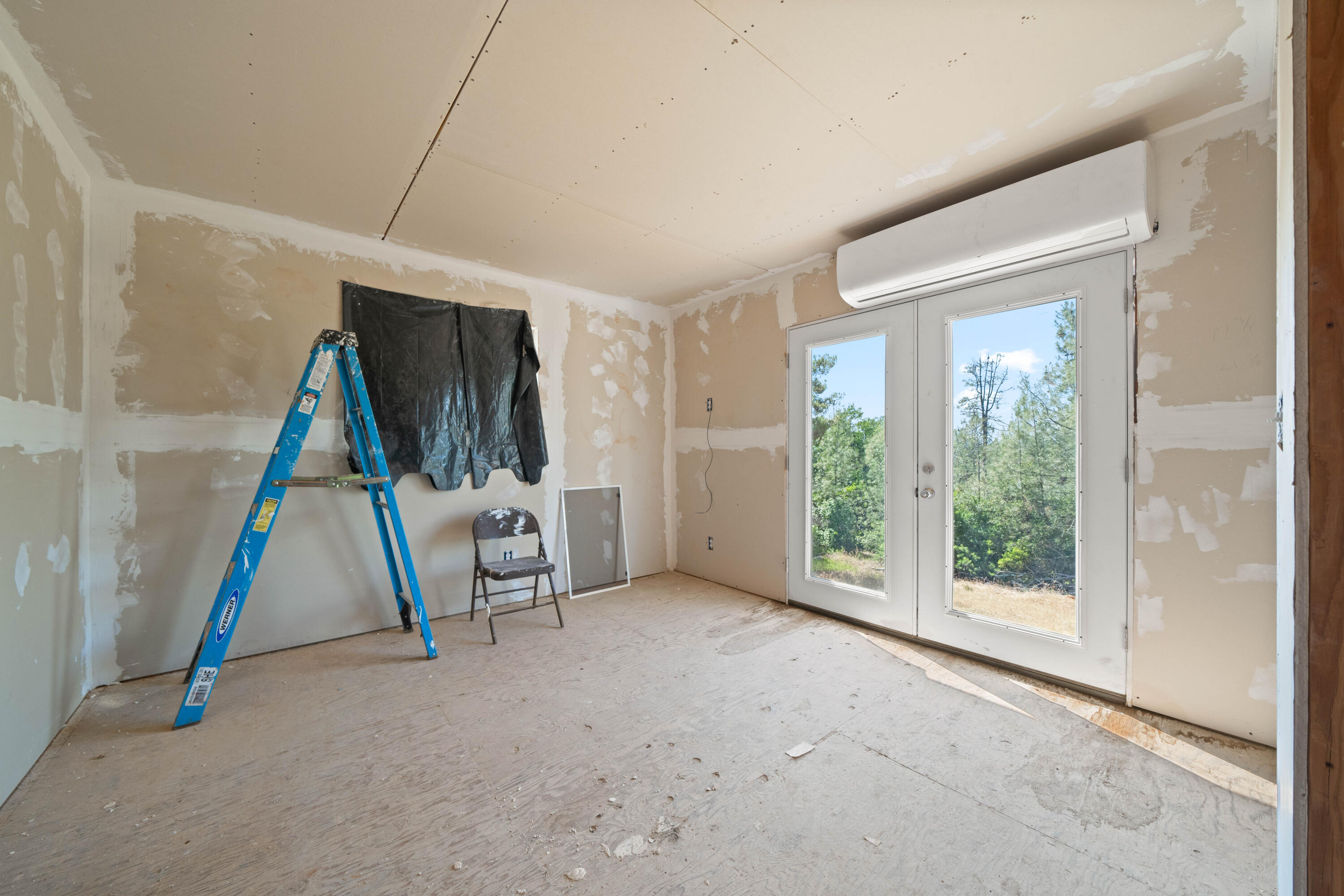13599 Oak Run Road Oak Run, CA 96069 - Photo 10 of 16 13599 Oak Run Road