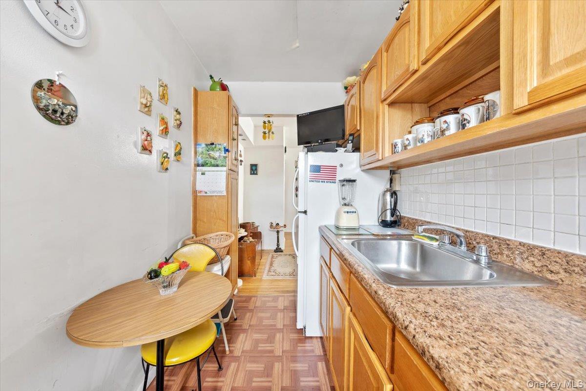 4265 Webster Avenue, Unit 7C Bronx, NY 10470 - Photo 6 of 22