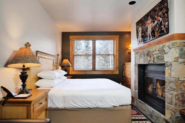 $720,000 | 457 Mountain Village Boulevard, Unit 2112, Mountain Village, CO 81435