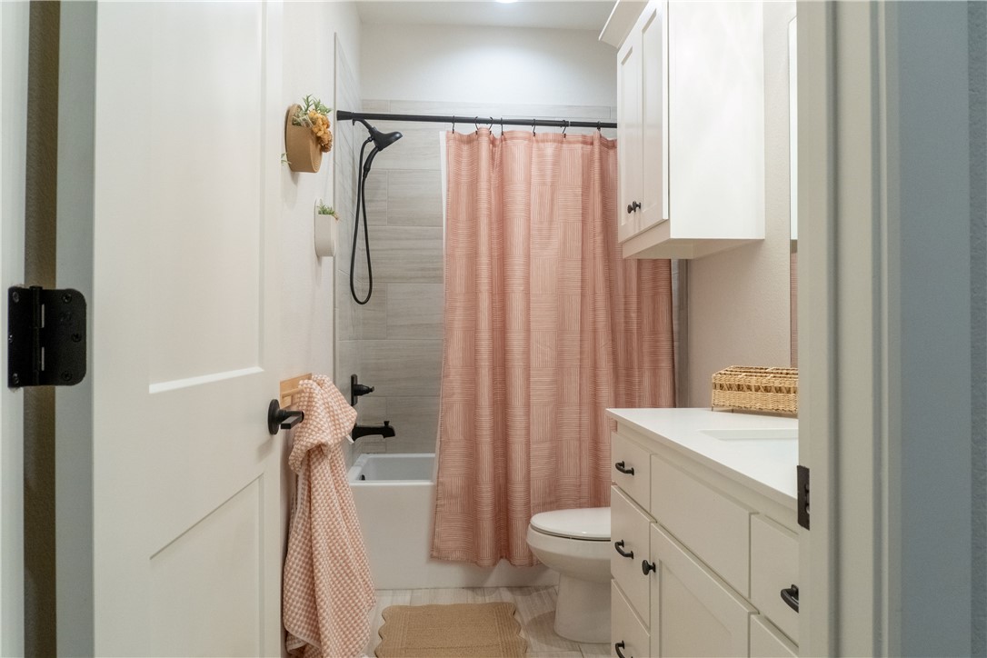 4205 Kalalau Court Bryan, TX 77802 - Photo 11 of 31