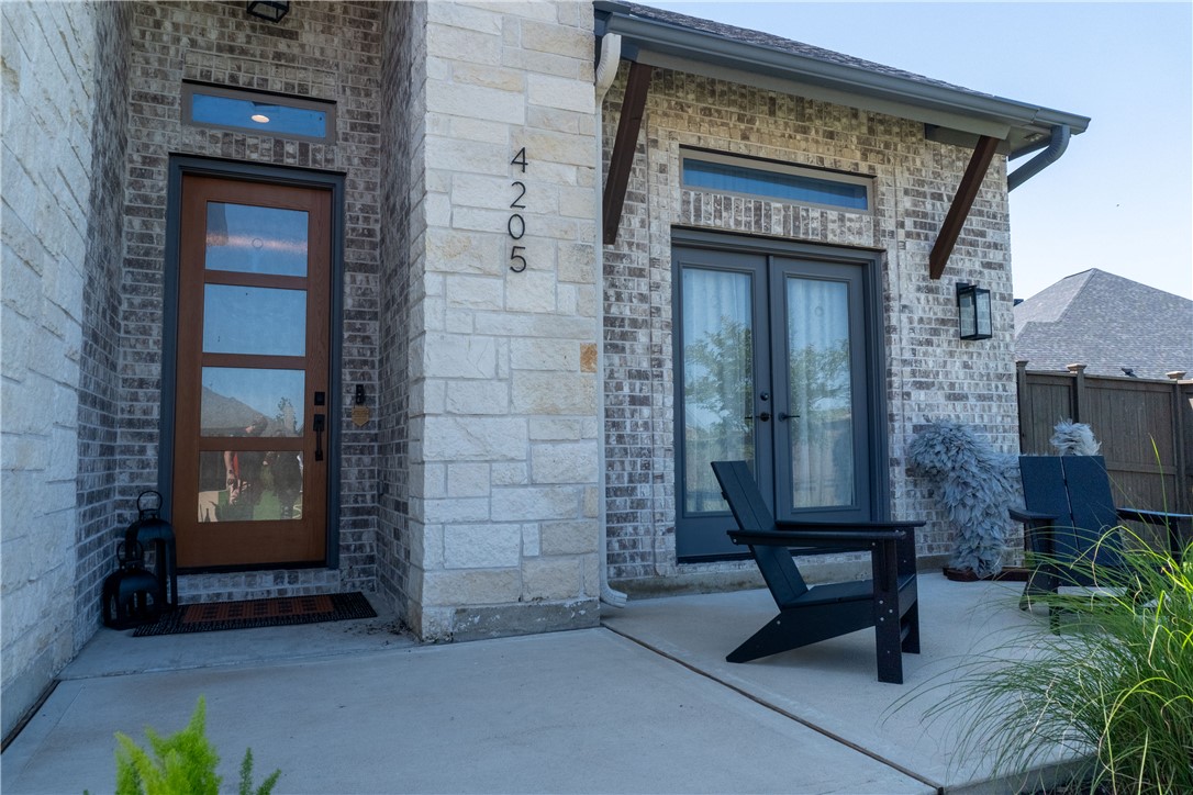 4205 Kalalau Court Bryan, TX 77802 - Photo 2 of 31