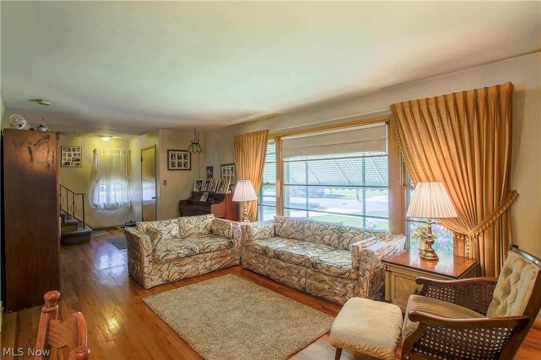 3819 Shannon Road Cleveland Heights, OH 44118 - Photo 3 of 13