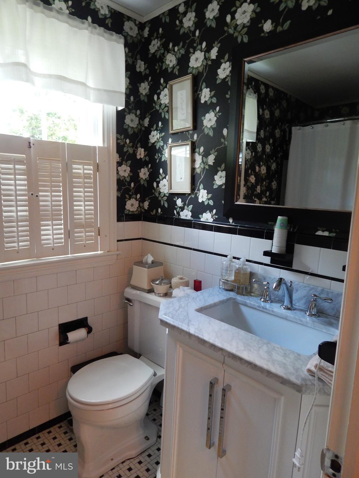 1229 Dulaney Valley Road Towson, MD 21286 - Photo 27 of 58 Bathroom