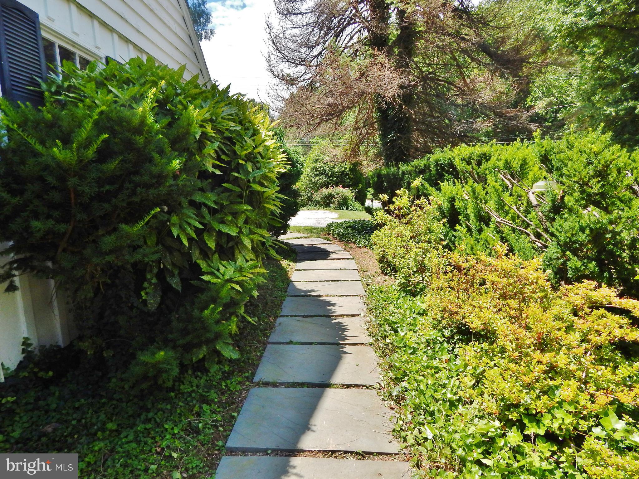1229 Dulaney Valley Road Towson, MD 21286 - Photo 40 of 58 Side Pathway to Backyard
