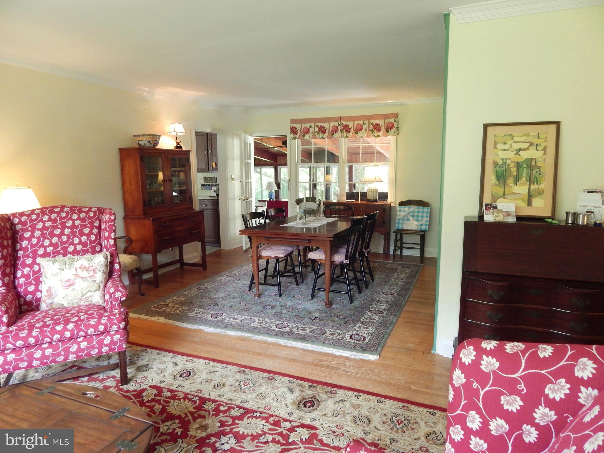 1229 Dulaney Valley Road Towson, MD 21286 - Photo 5 of 58 Raised Dining Room