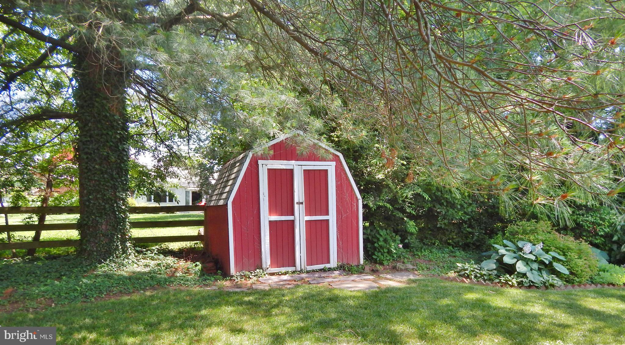 1229 Dulaney Valley Road Towson, MD 21286 - Photo 46 of 58 Shed conveys.