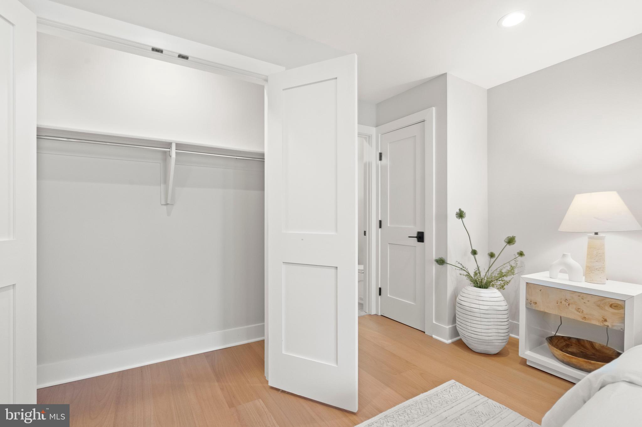 910 9th Street Northeast, Unit 1 Washington, DC 20002 - Photo 25 of 66 a room with table and a chair