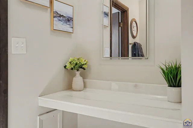 $249,900 | 112 Walnut Court, Perry, KS 66073