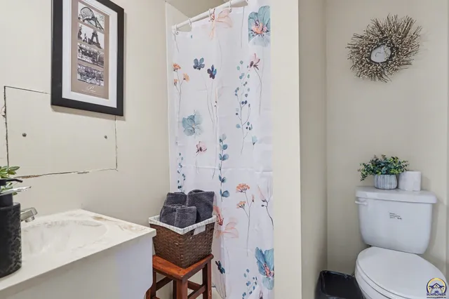 $249,900 | 112 Walnut Court, Perry, KS 66073