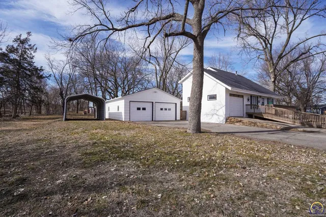 $249,900 | 112 Walnut Court, Perry, KS 66073